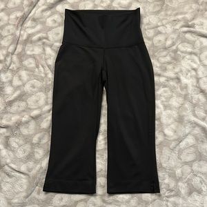 Lucy High Waisted Crop Pants Black Size Small
